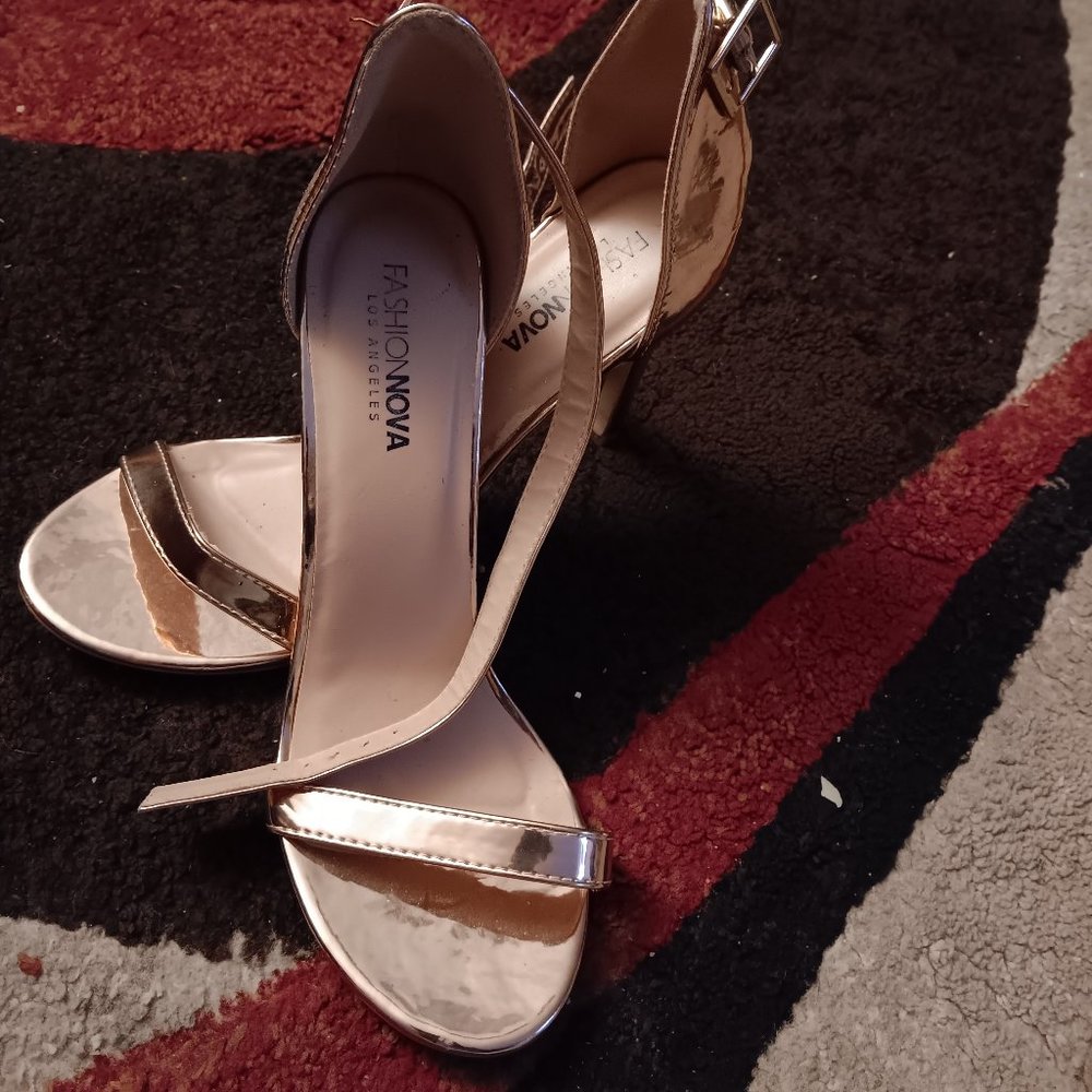 Gold fashion nova heels